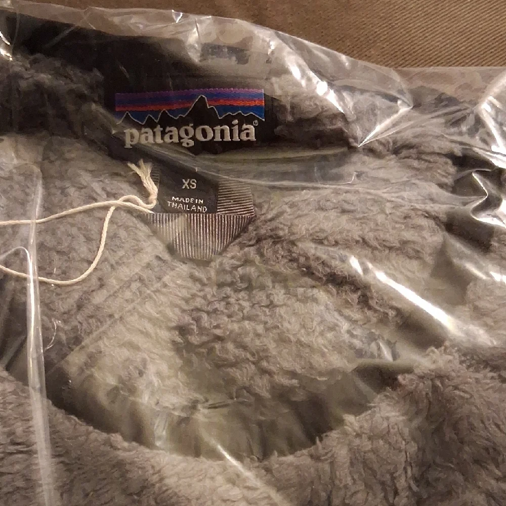 Patagonia Charcoal Fleece Sweater - Picture 4 of 4